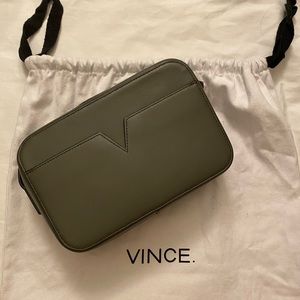 Vince camera bag in Olive